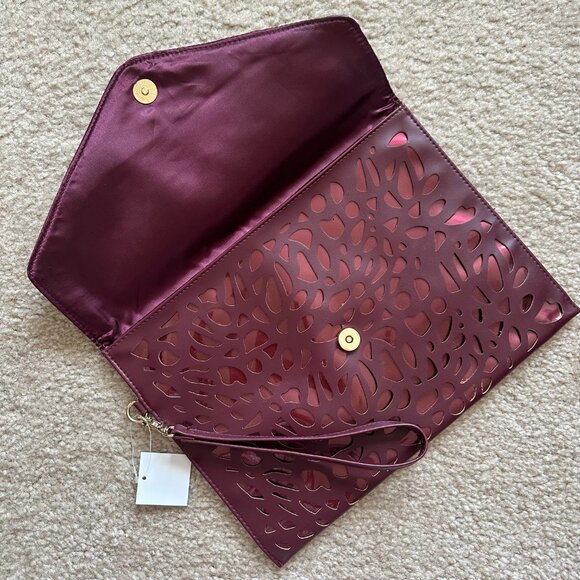 Lasercut Envelope Clutch Burgundy Faux Leather Wristlet Handbag - Picture 1 of 4